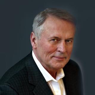 Predstavujeme: John Grisham