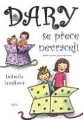 Kniha: Dary se přece nevracejí - Příběh atypické pěstounské rodiny - Hana Brodníčková, Ludmila Janáková
